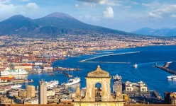 Napoli con il Vesuvio