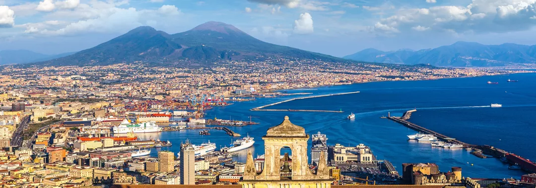 Napoli con il Vesuvio