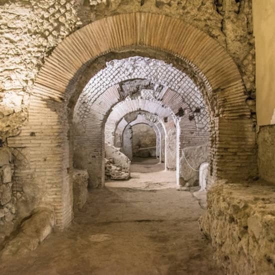 Complesso di San Lorenzo Maggiore: Ingresso Riservato a La Neapolis Sotterrata